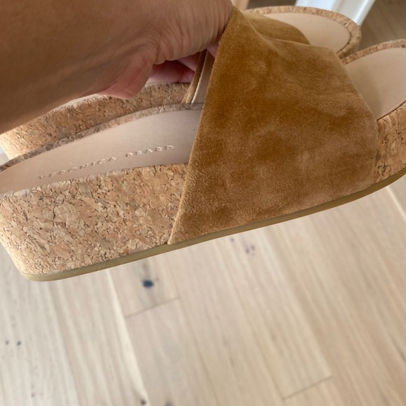 Veronica Beard Tan Suede Sandals Size 7 - Picture 7 of 8